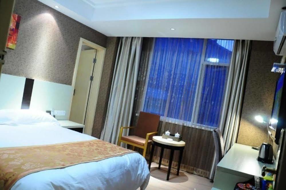 Ronghe Holiday Hotel Shiyan  Ngoại thất bức ảnh